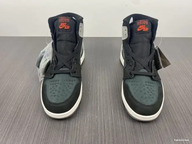 HYPE Black Jordan Gore-Tex High Particle 1 Element Retro Grey DB2889-001 0610
